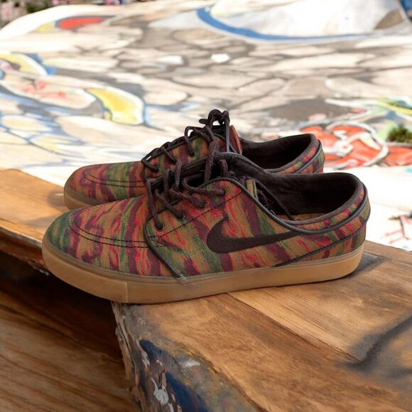 NIKE Men's Stefan Janoski SB Multicolor Gum Sneakers Size 10.5 - Picture 1 of 7